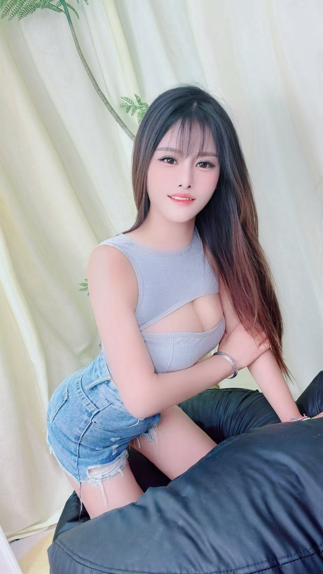 吴中白嫩大奶辣妹小薇