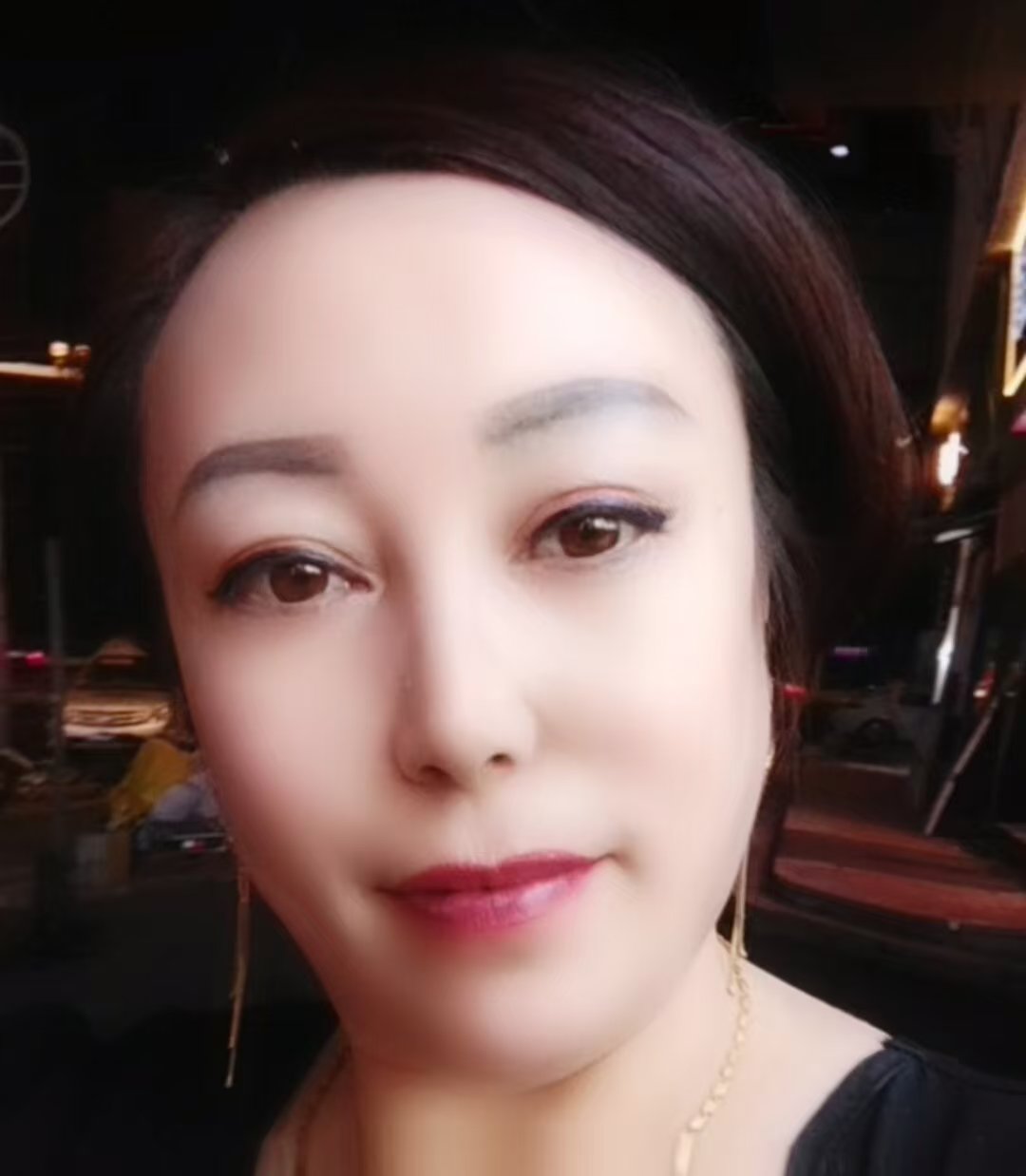 平江大胸短发熟女