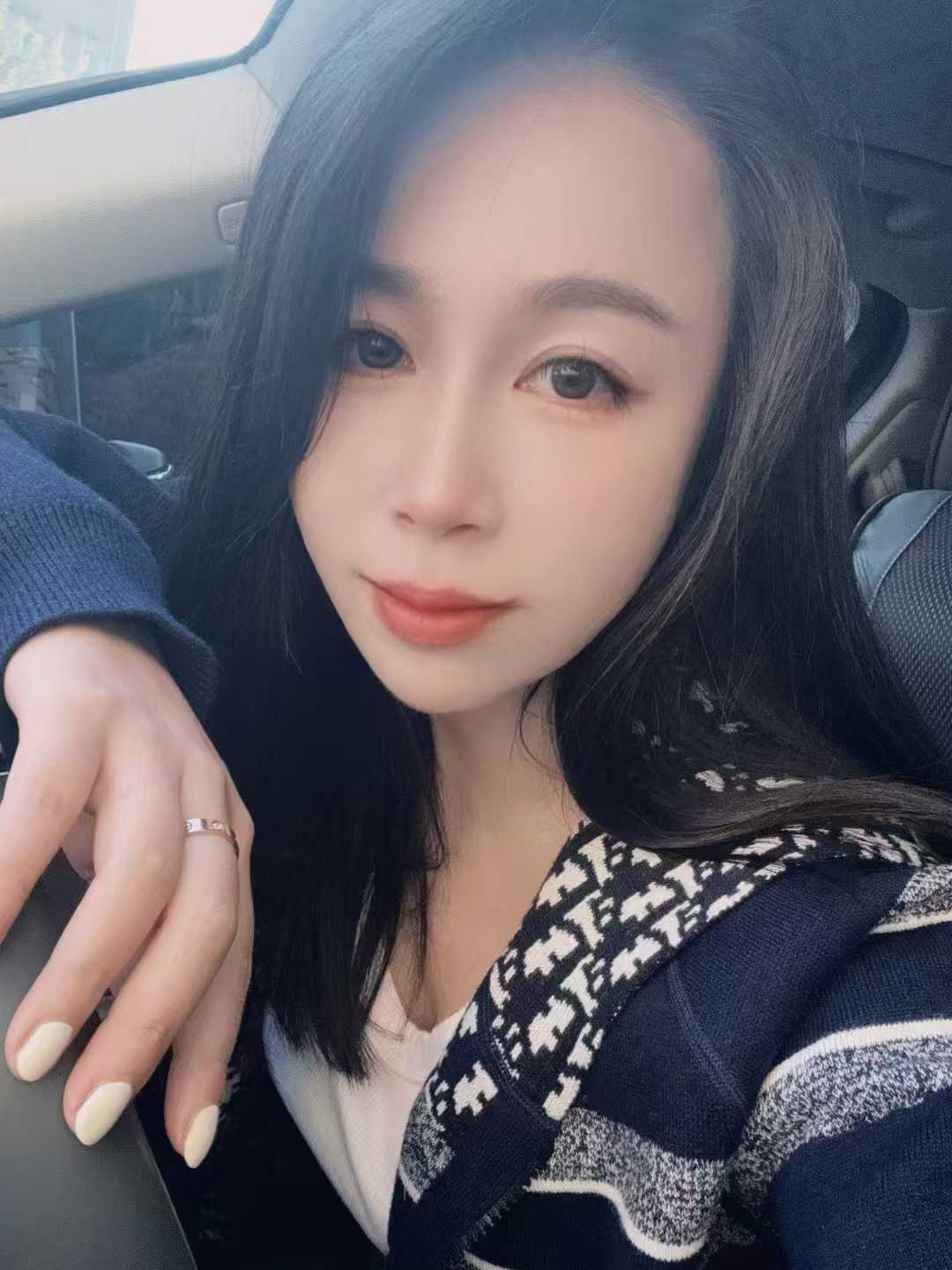 南关区会潮喷的小姐姐