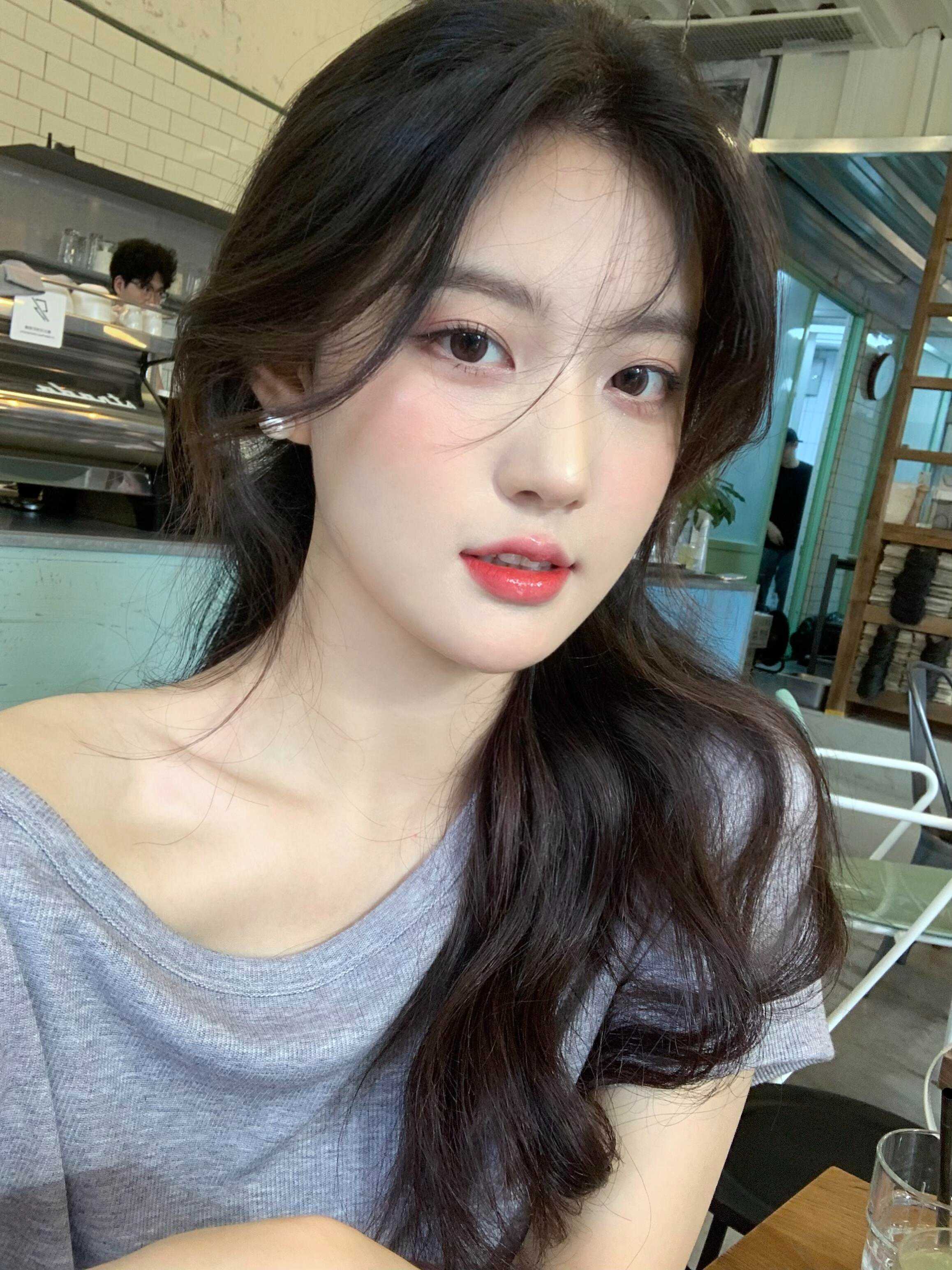 颜值美妹妹活不错