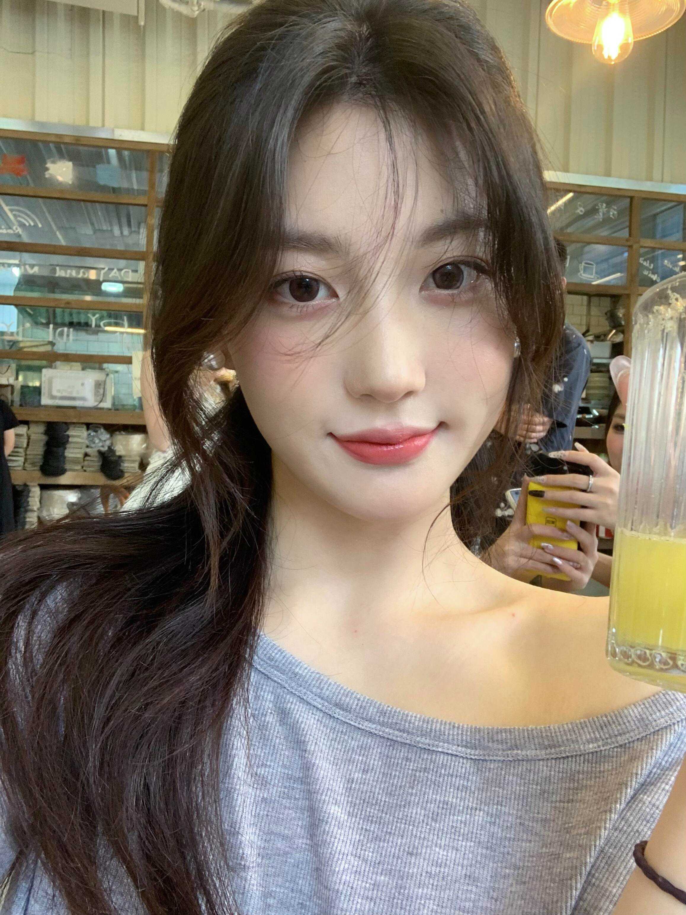 颜值美妹妹活不错