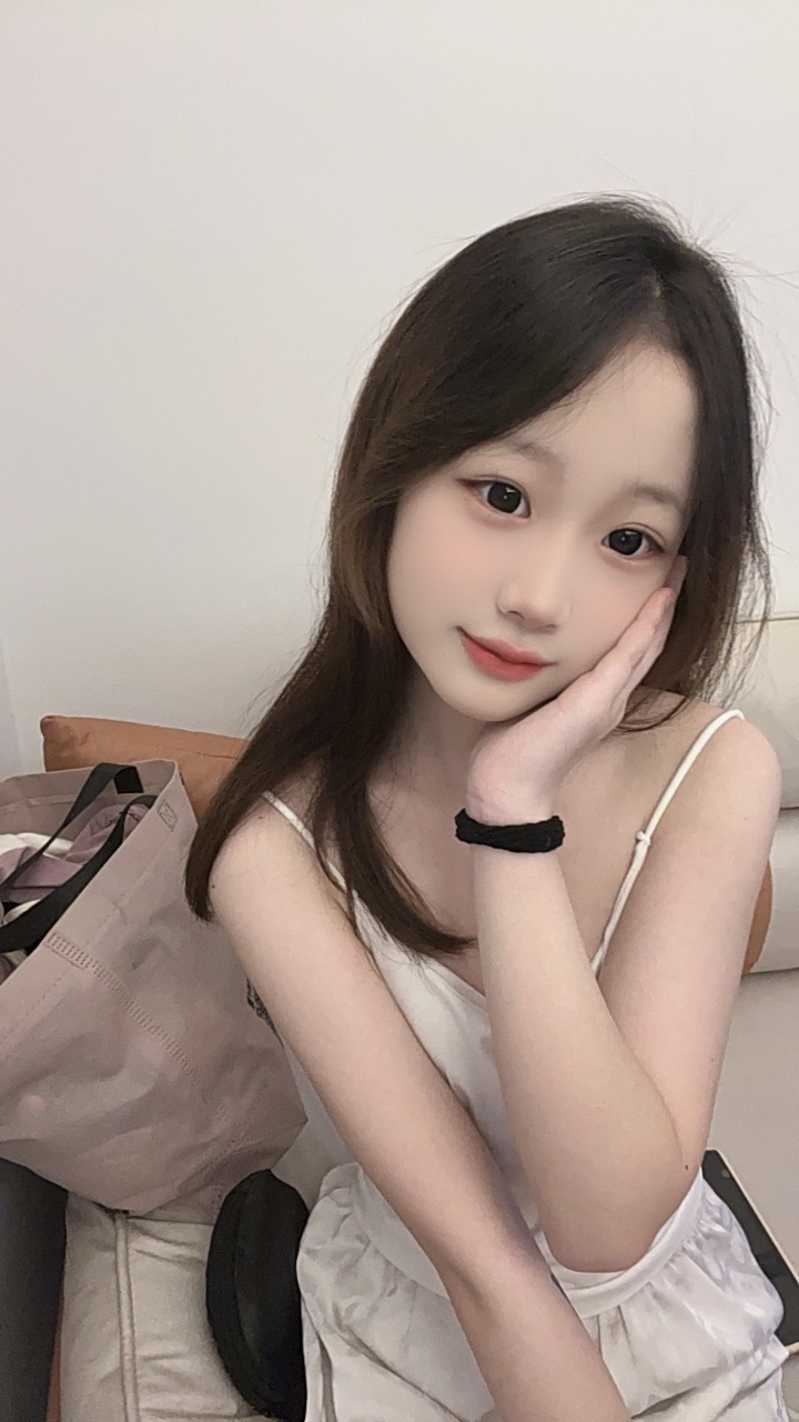 大家好，我是泡泡