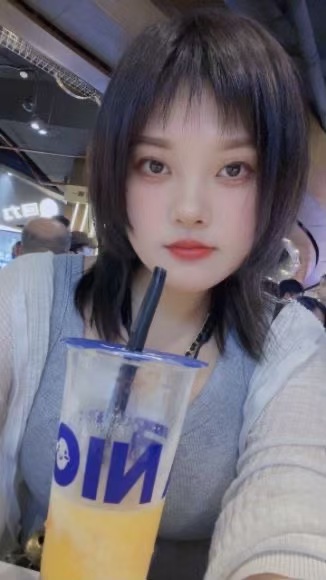 大胸欲女水娃樱桃