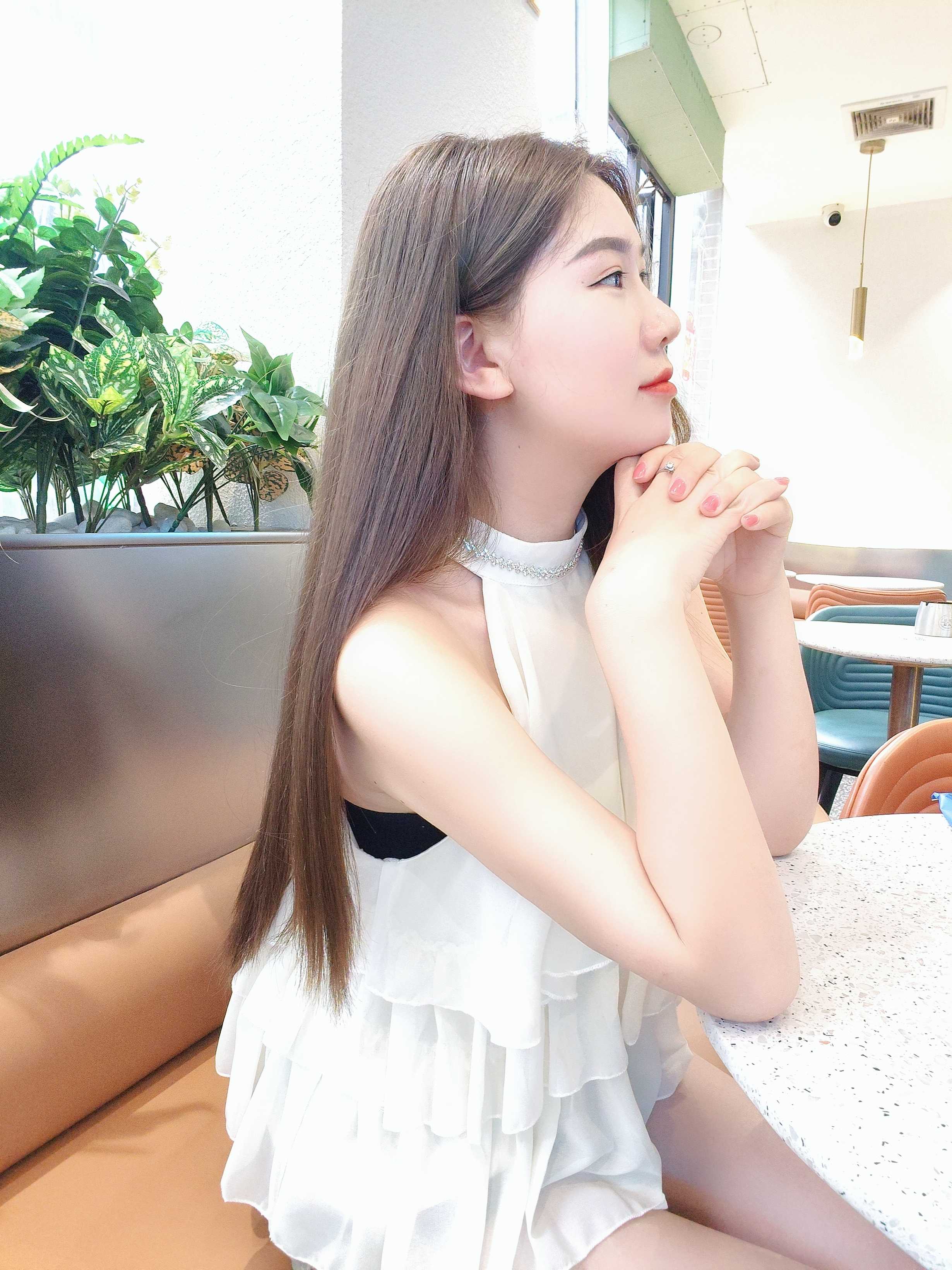 美白长腿御姐范七七