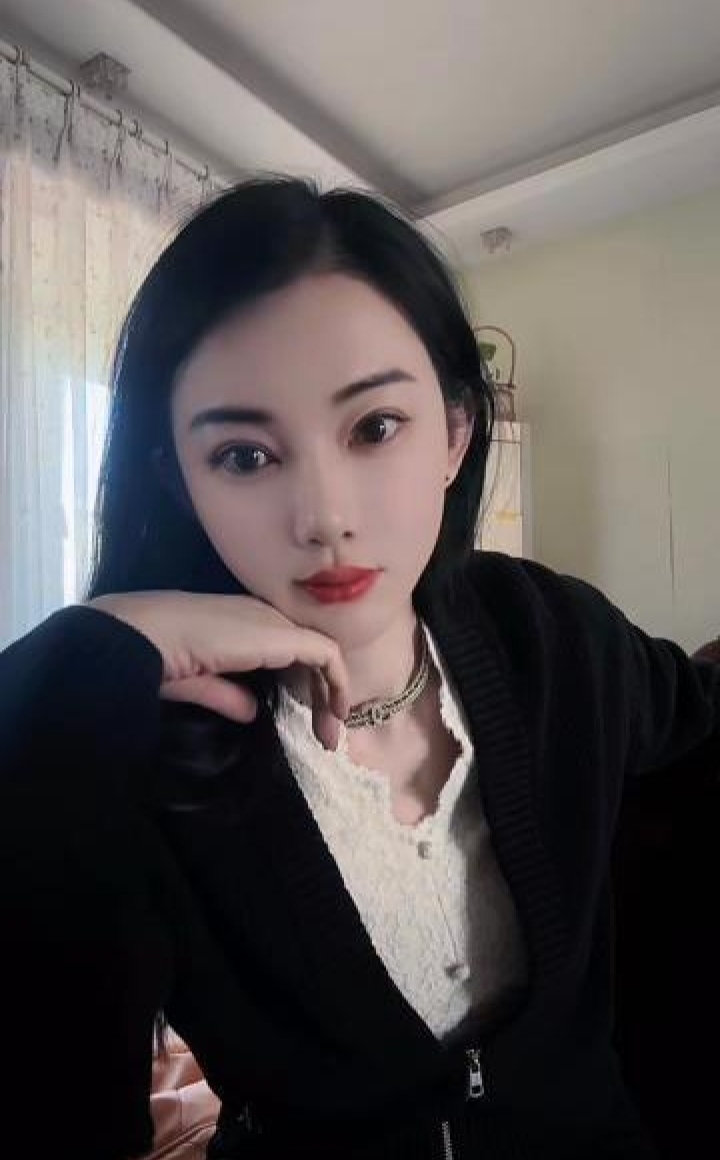 气质御姐范小猫咪