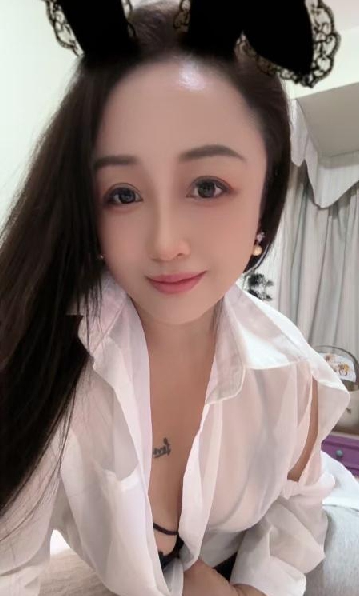 光谷丰润美少妇佳佳