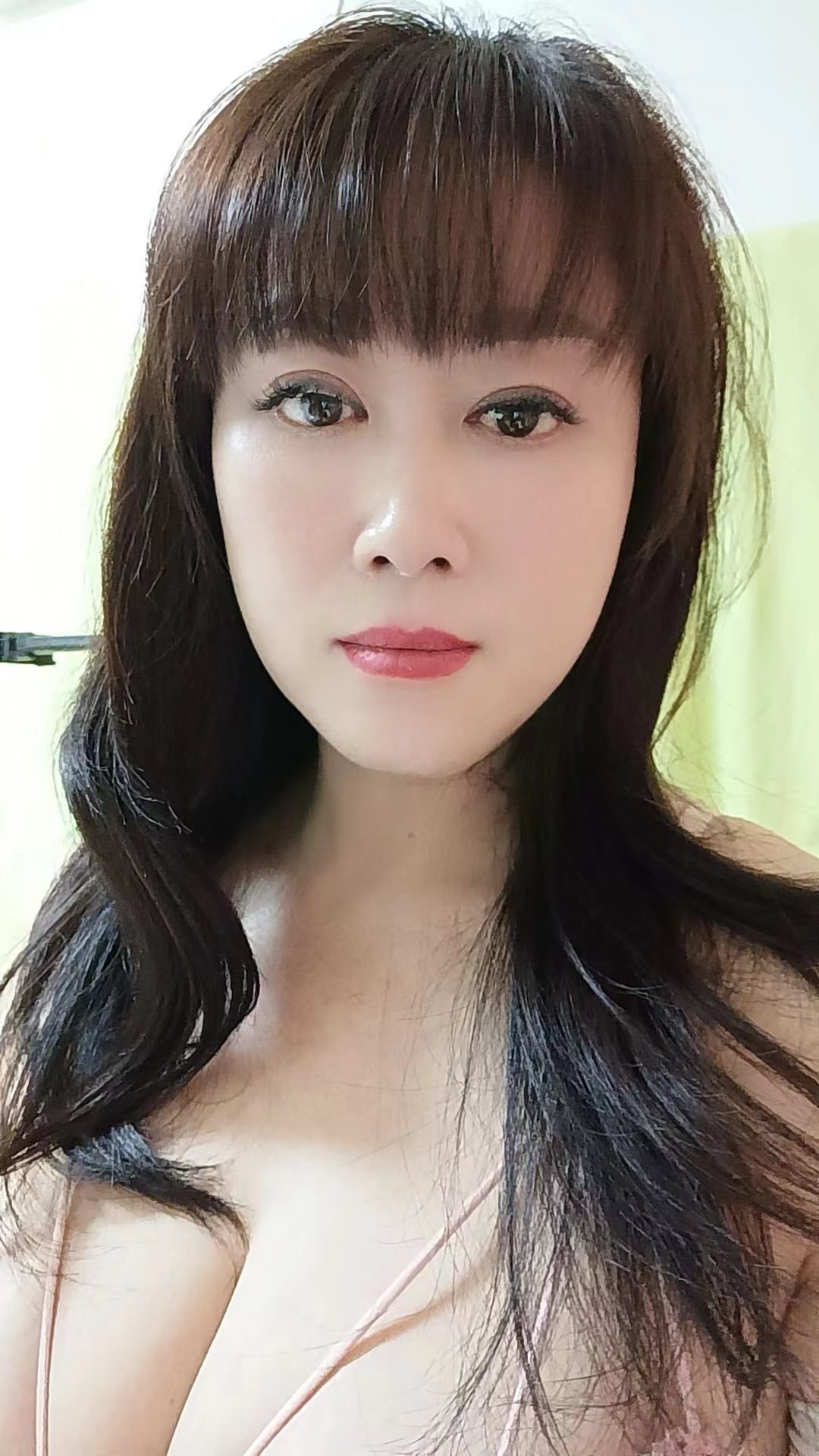 电视塔热辣美妇安安