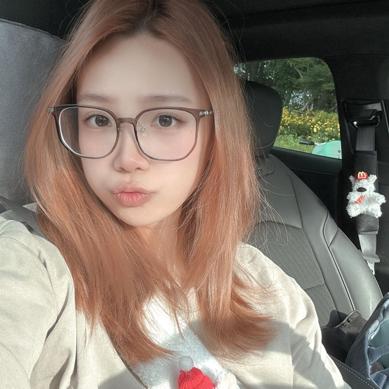 刚到成都，想兼职，希望能认识合得来大方的哥哥