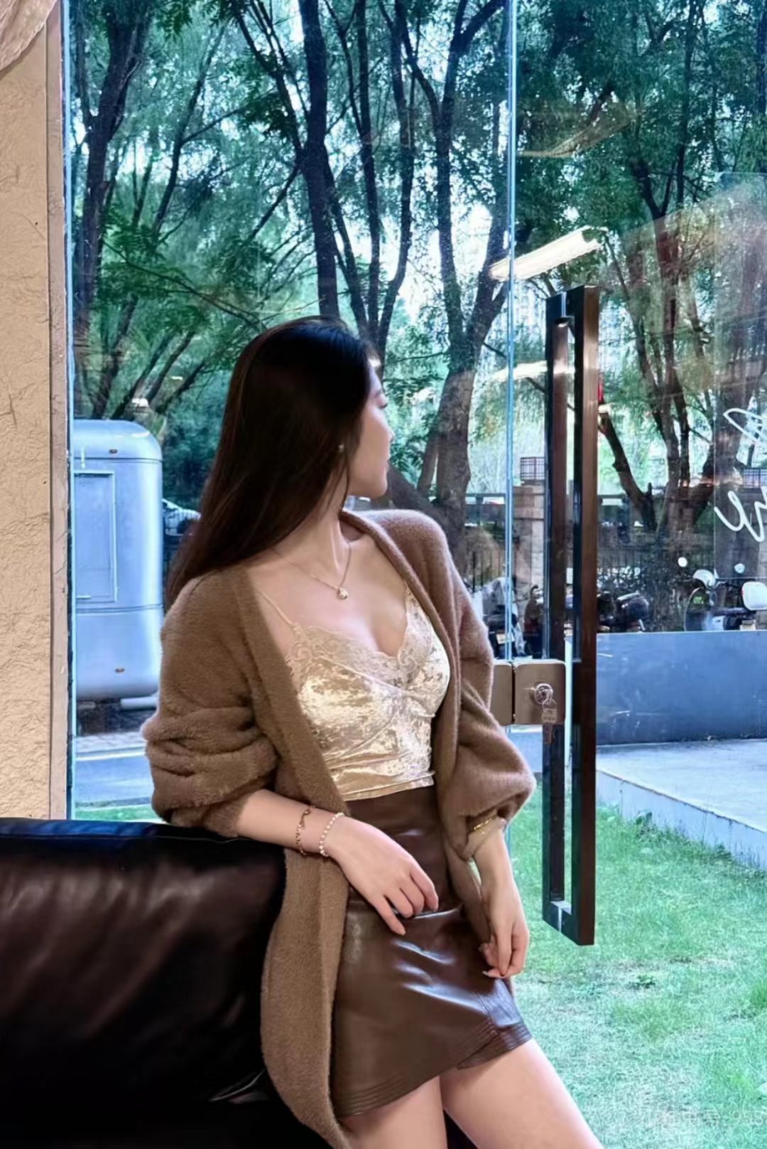 江夏美腿御姐范英子