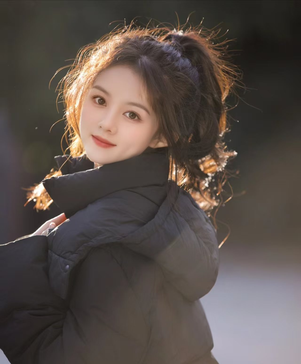 我是自己兼职的，希望哥哥们多多支持