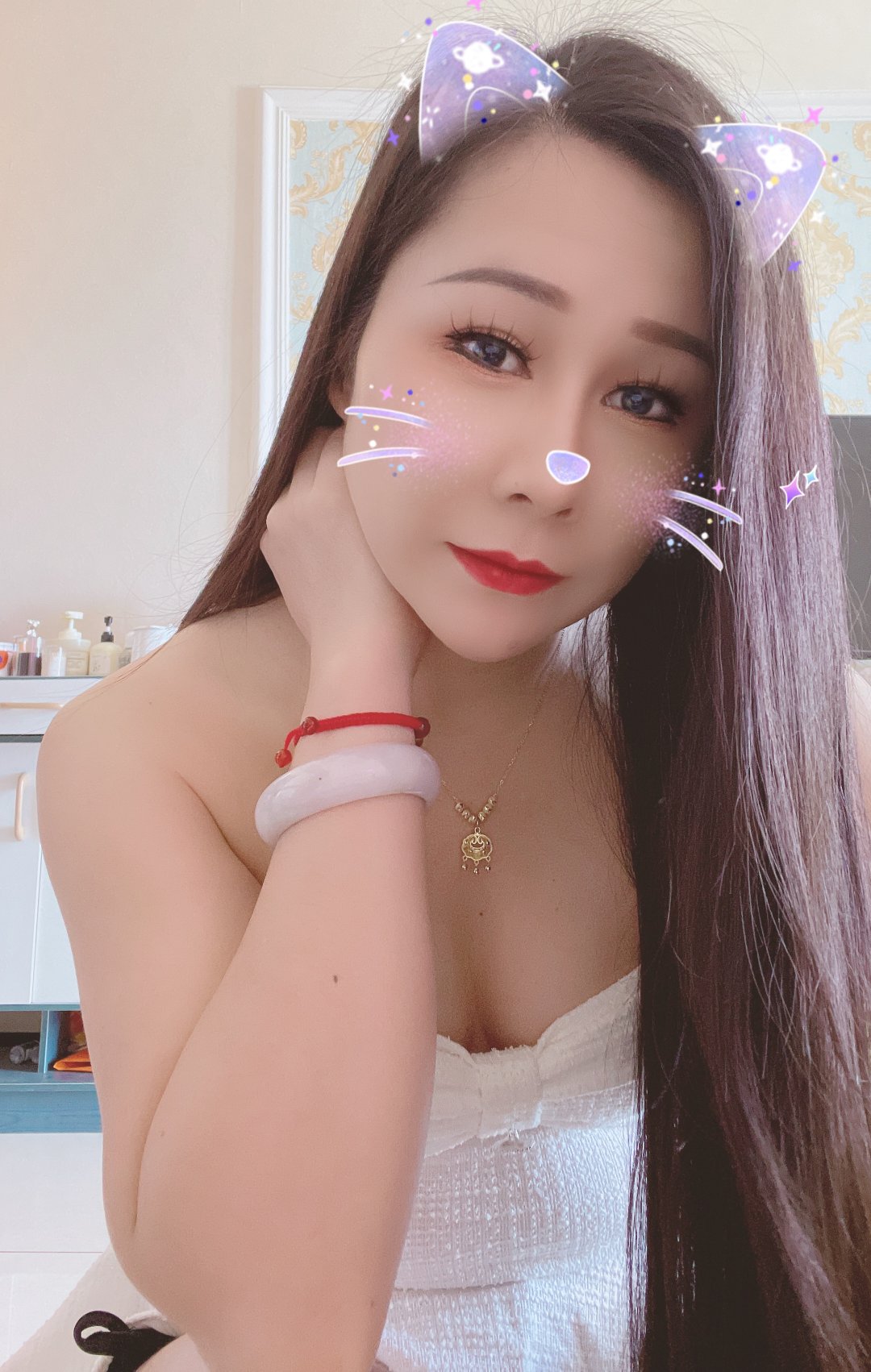 前凸后翘，服务好