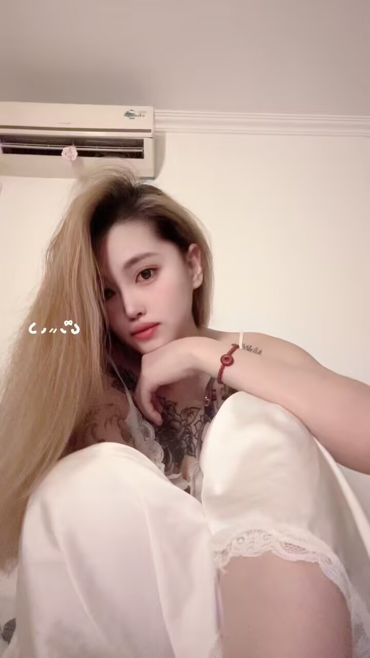 朝阳纹身东北妹子