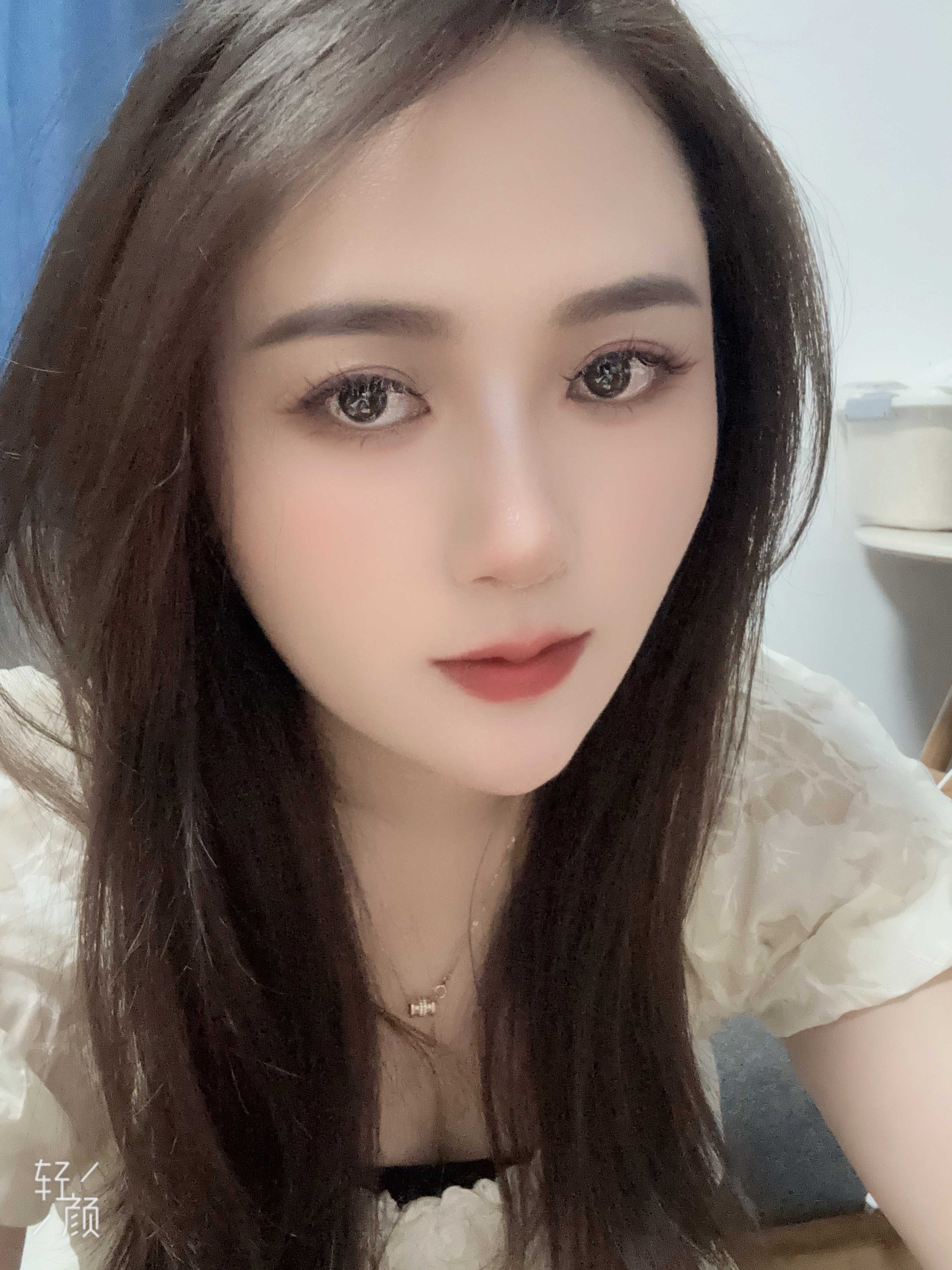 白云温柔热辣静静