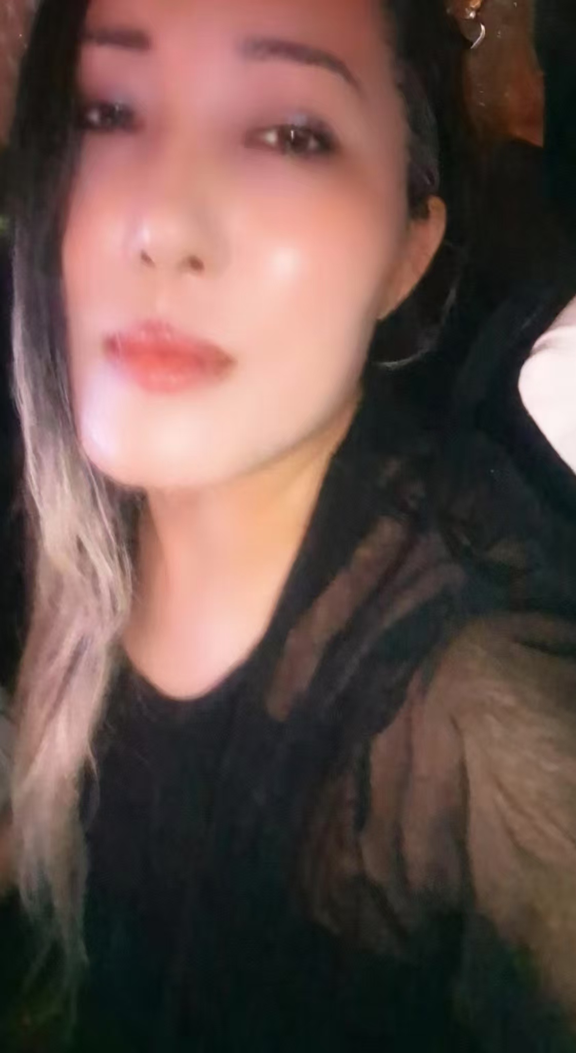 服务系妩媚少妇野百合