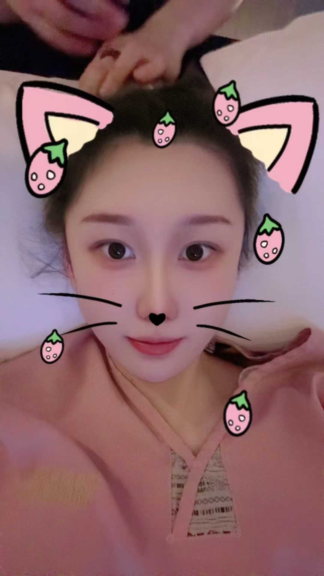 颜值控的福音，身材也很哇塞