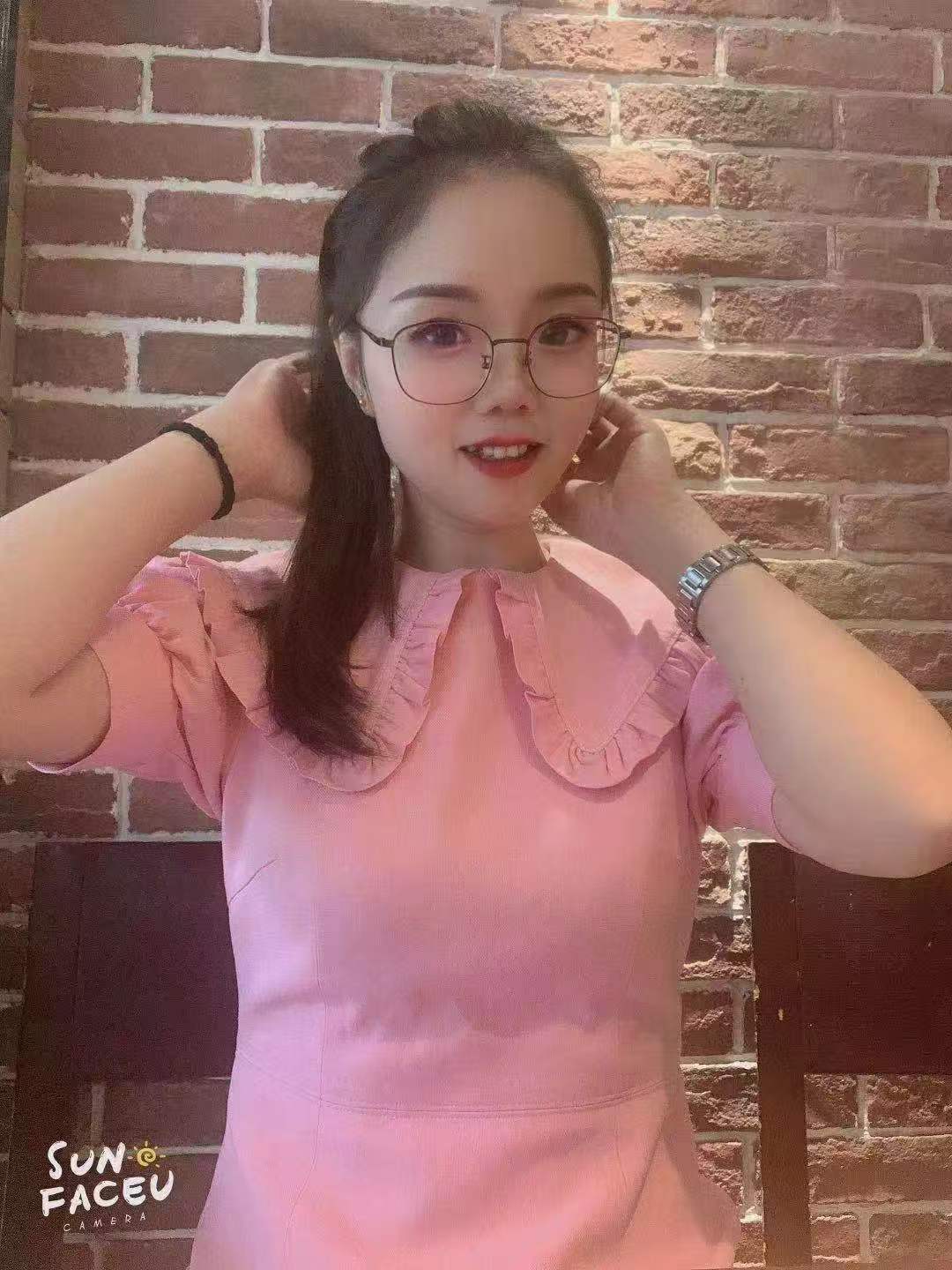 兼职开课，很文静的小姐姐