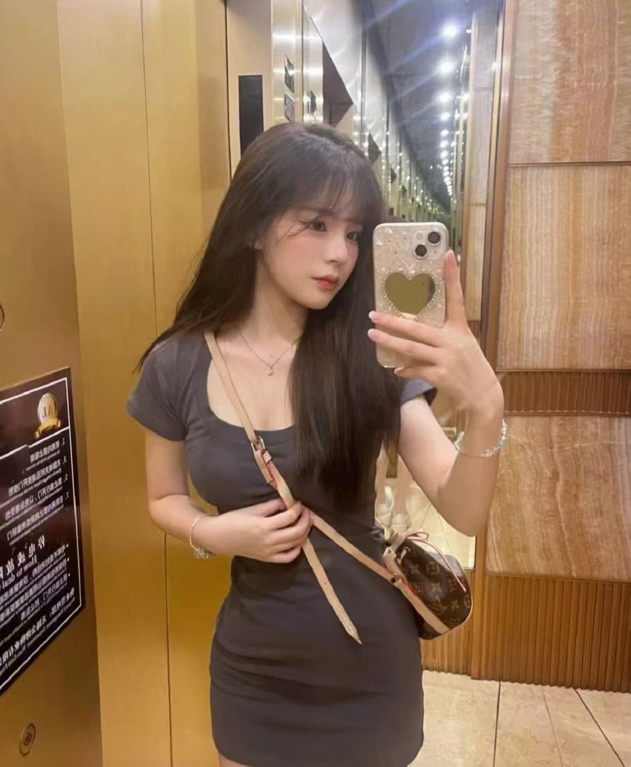 青羊制服甜妹悠悠