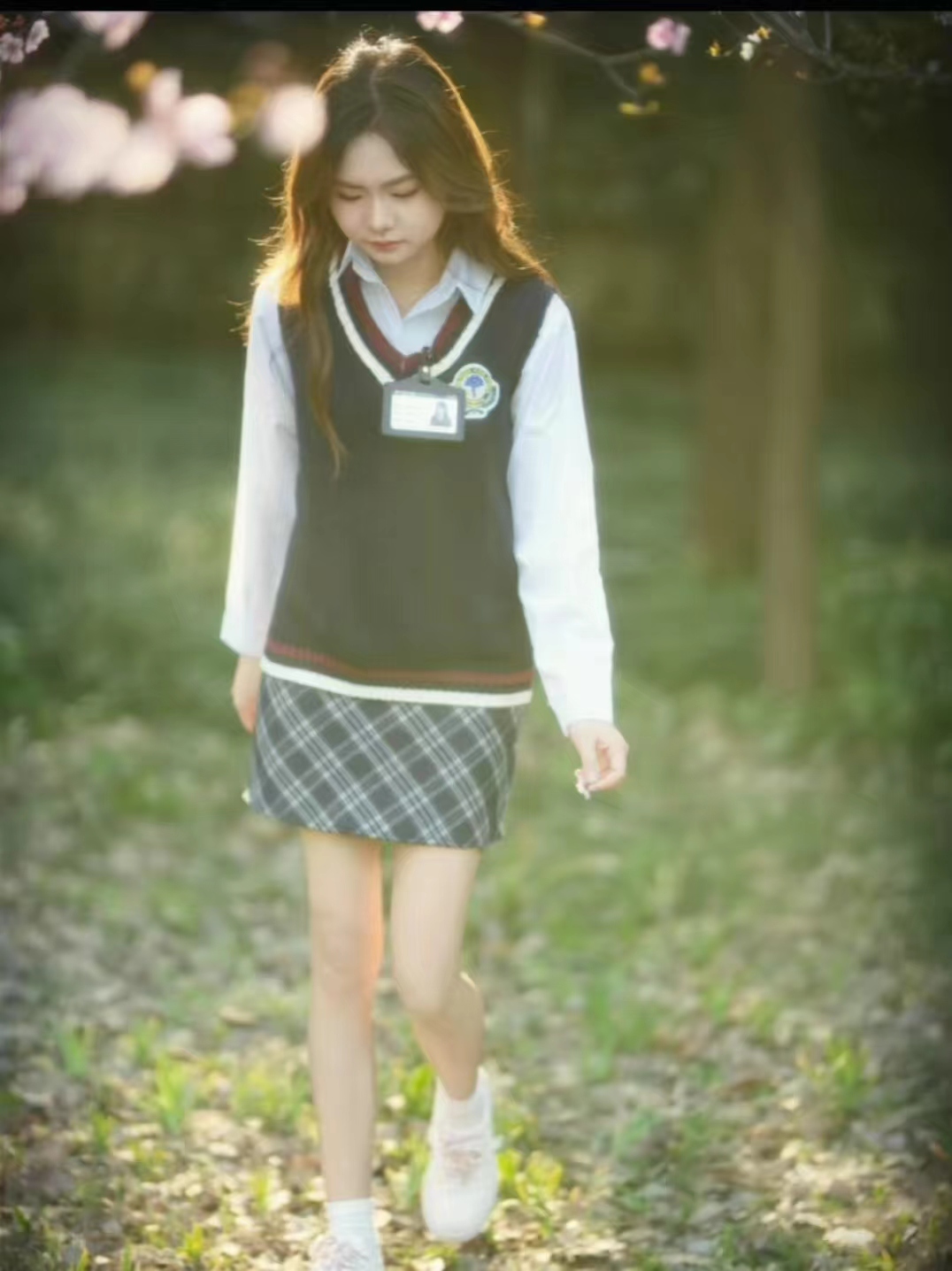 在校女大学生刚做兼职