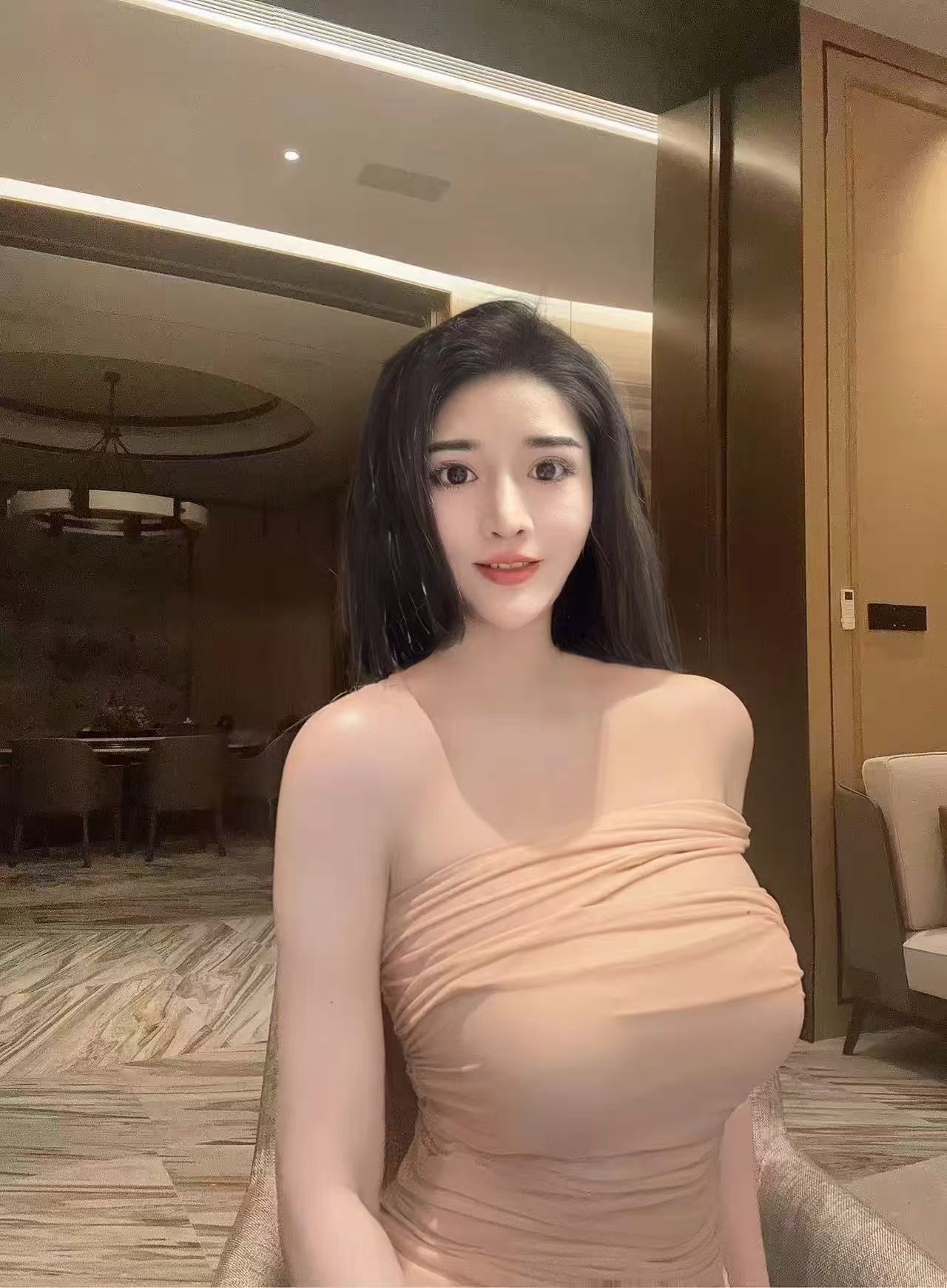 建议蜜桃臀后入，原地起飞