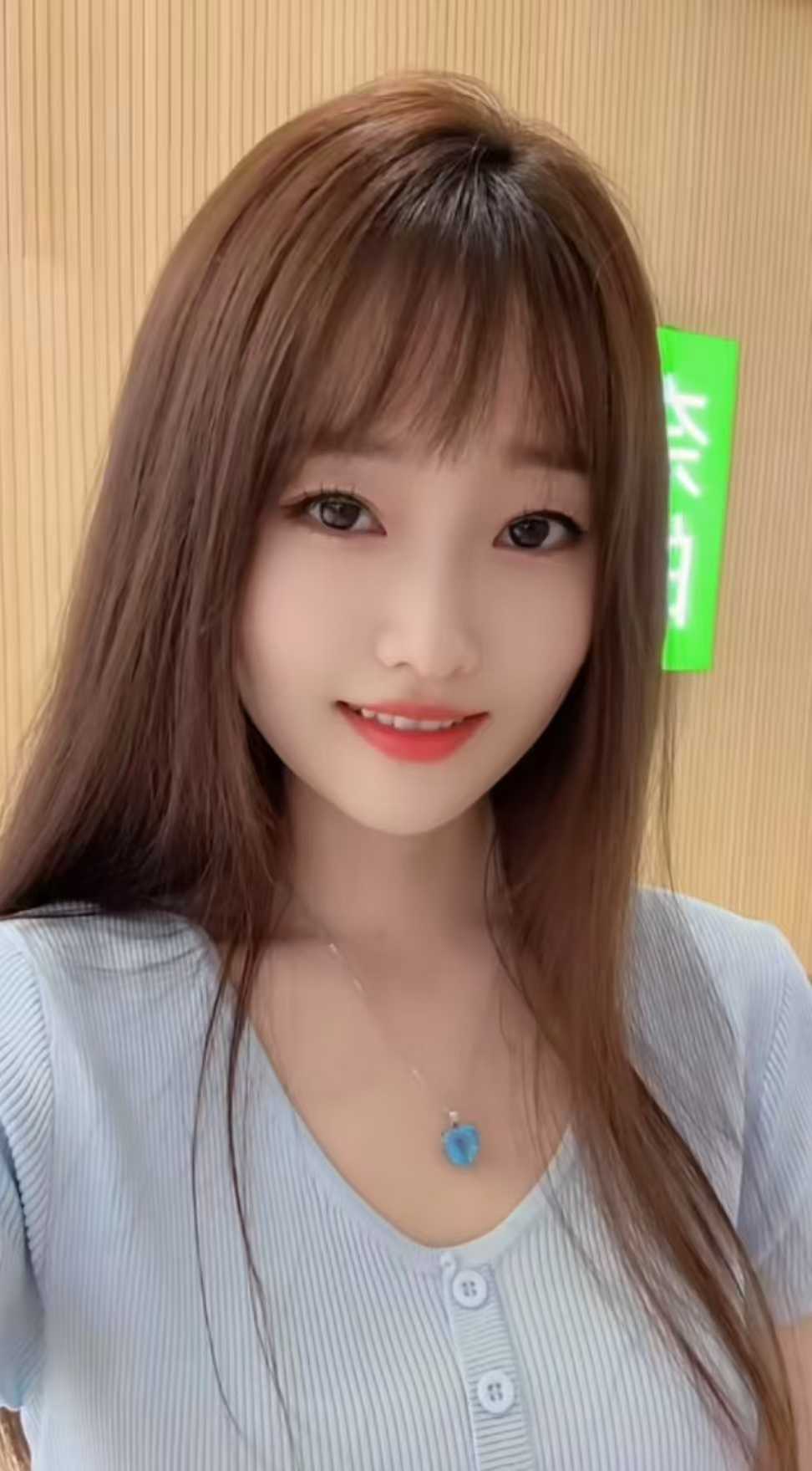 光谷甜美辣妹涵涵