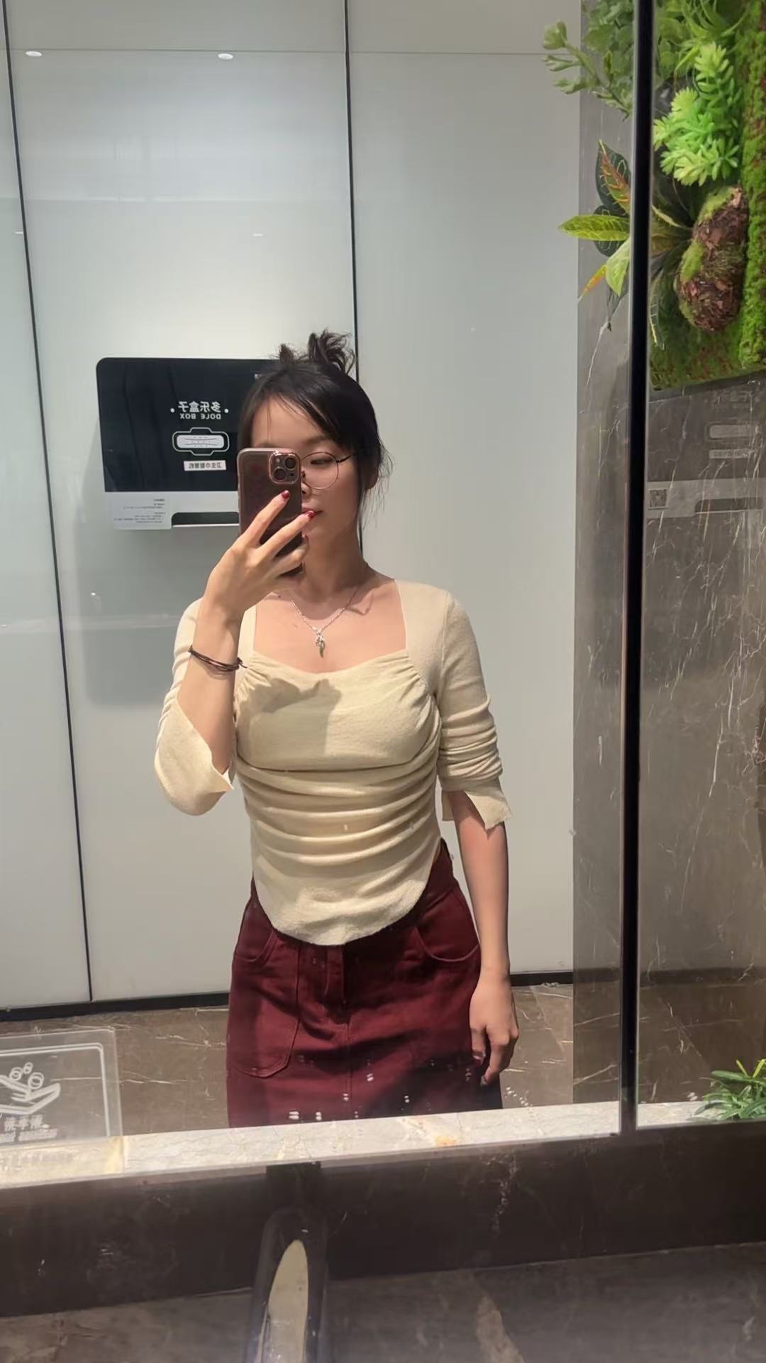 罗湖区文静眼镜娘