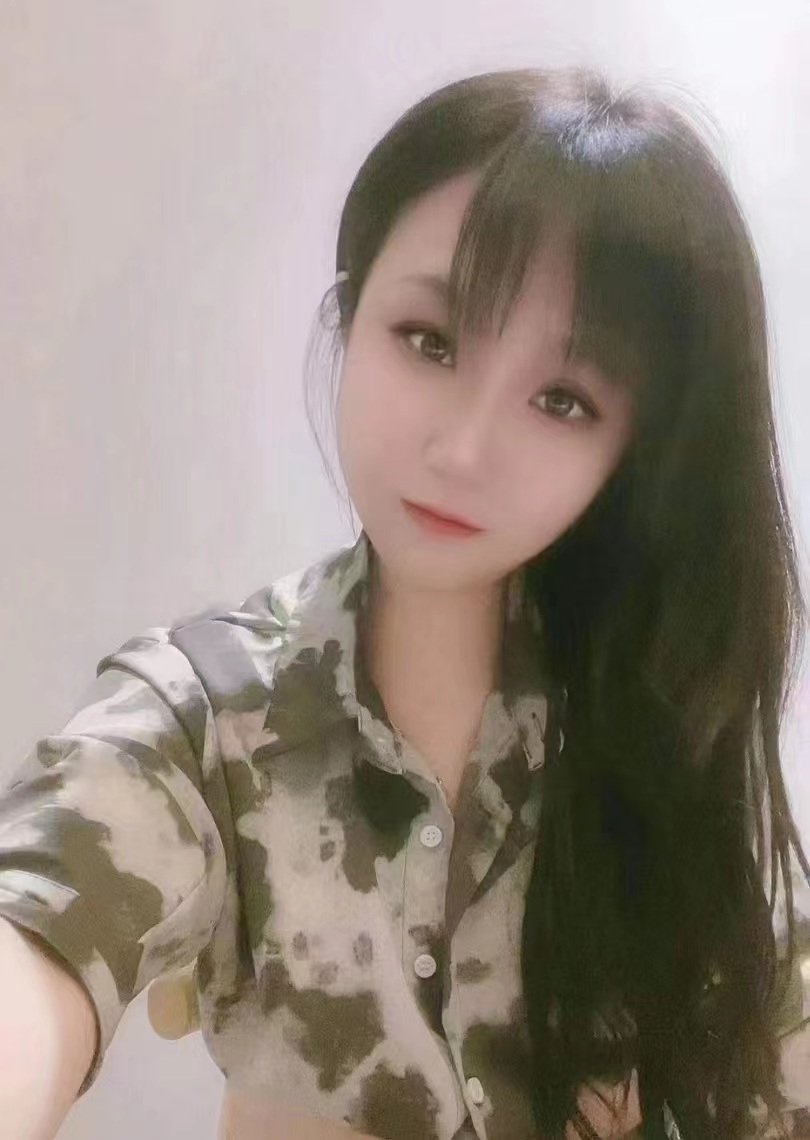 福永白嫩甜妹小优优