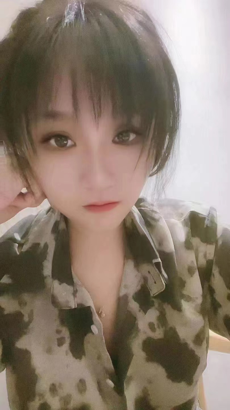 福永白嫩甜妹小优优