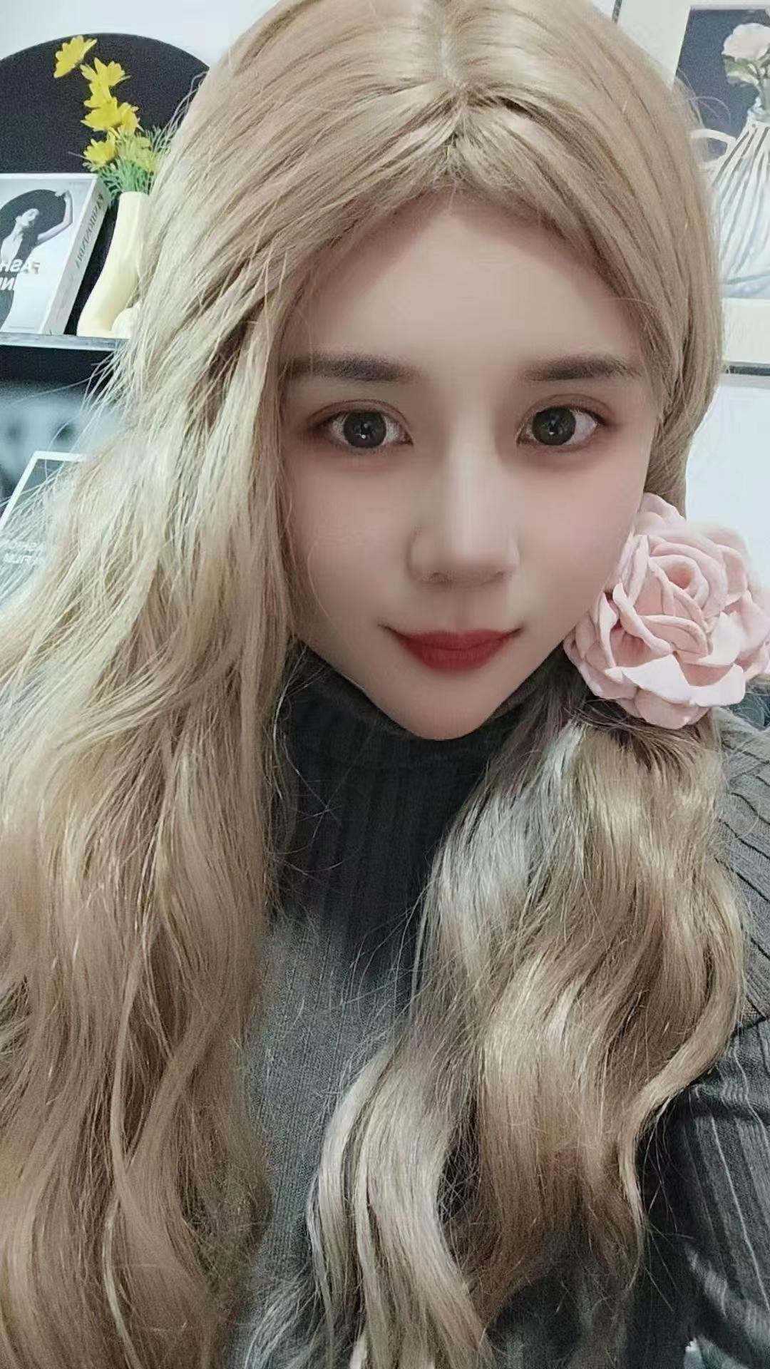 马群白嫩肉感辣妹香香