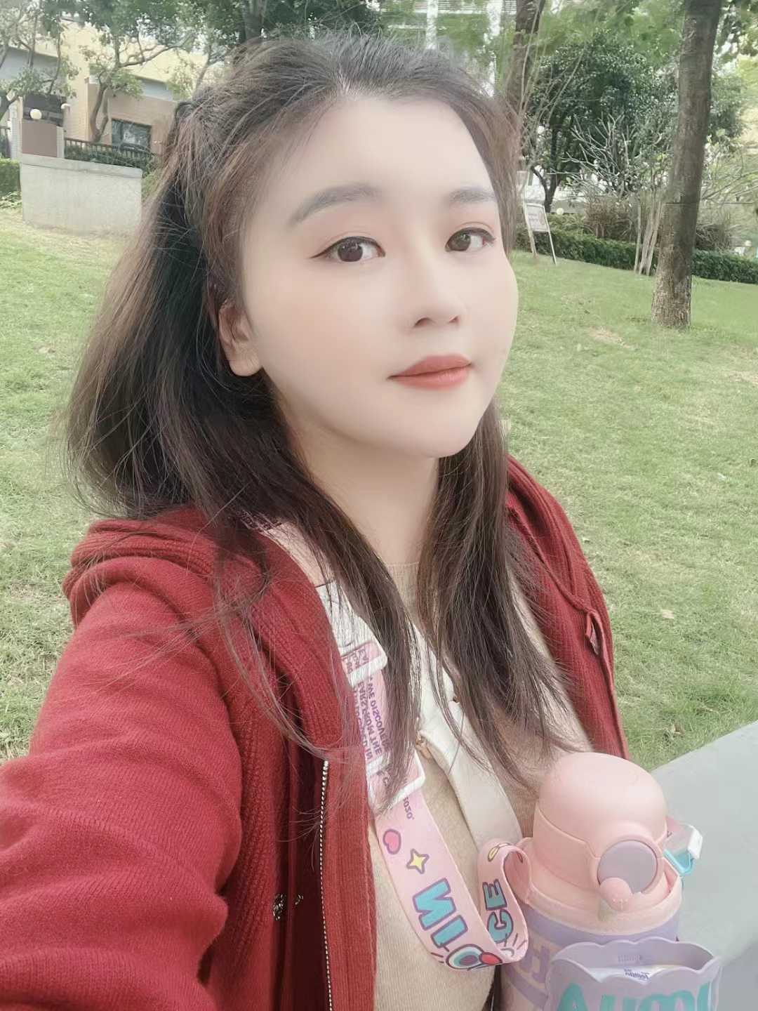 长相甜美人照无差。推荐！