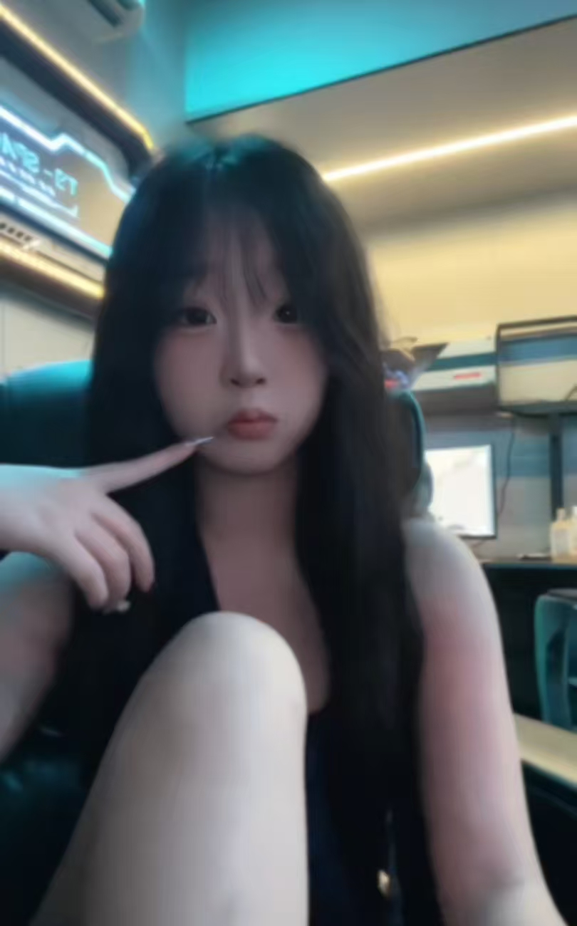 蜀山白嫩萌妹菲儿