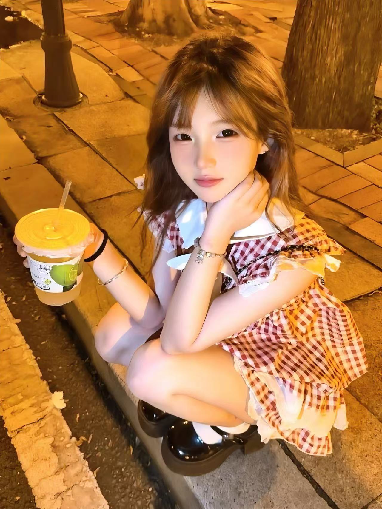 白嫩萝莉萌妹siri