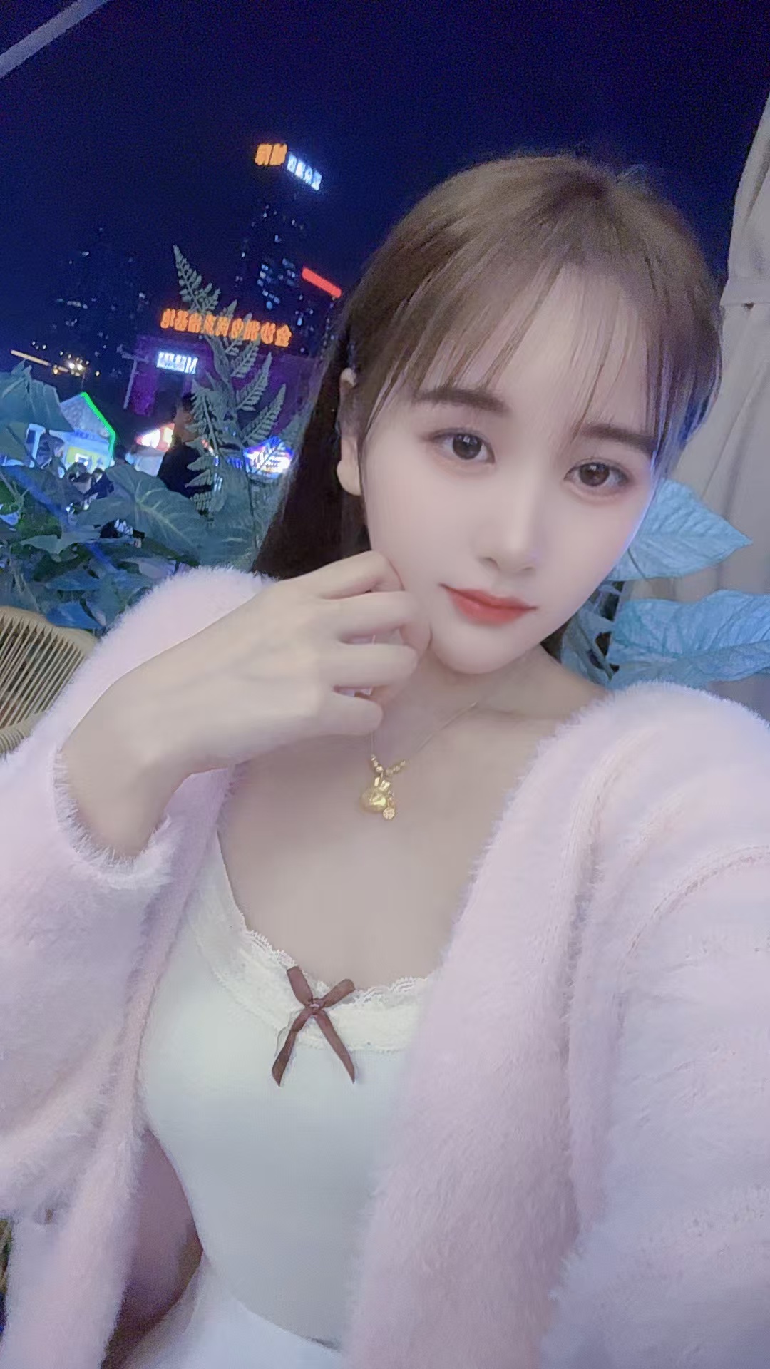 南海新人靓女彤彤