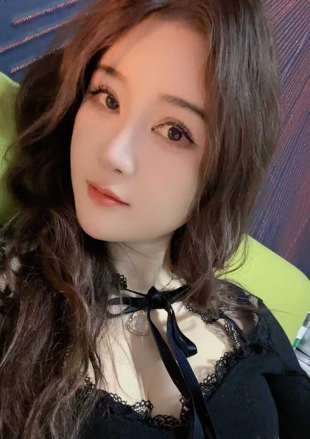 手法身材没得说，女友感