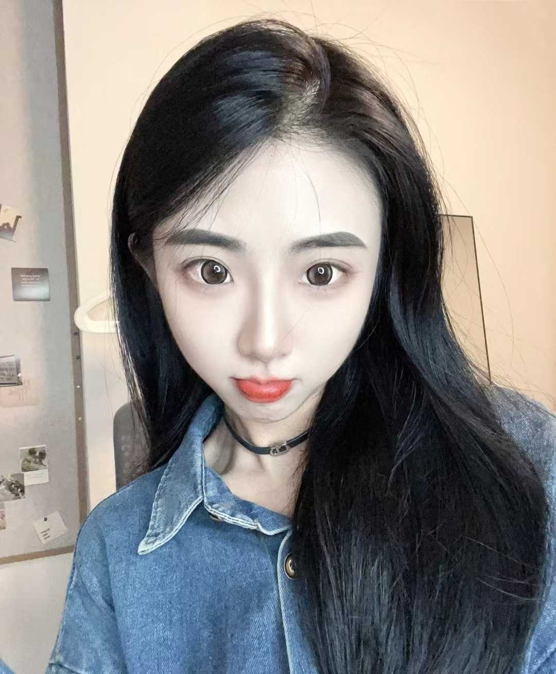 肌肤白净丝滑，忍不住多摸几把