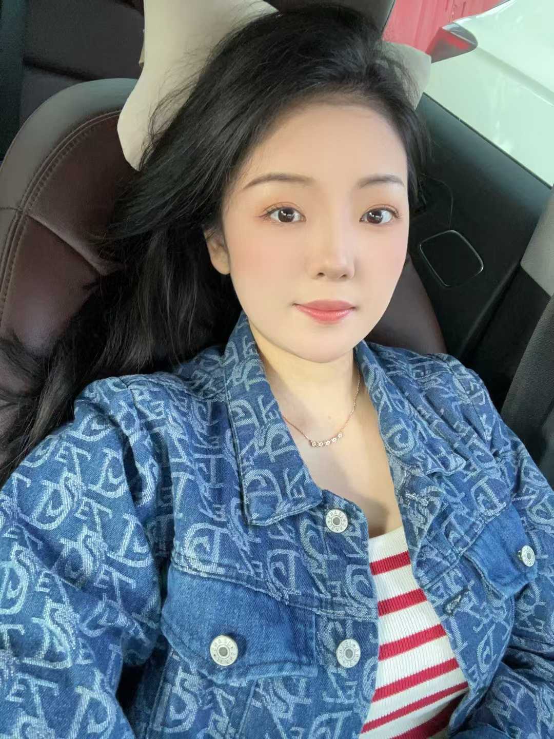 这个妹妹自带体香闻着都能上头