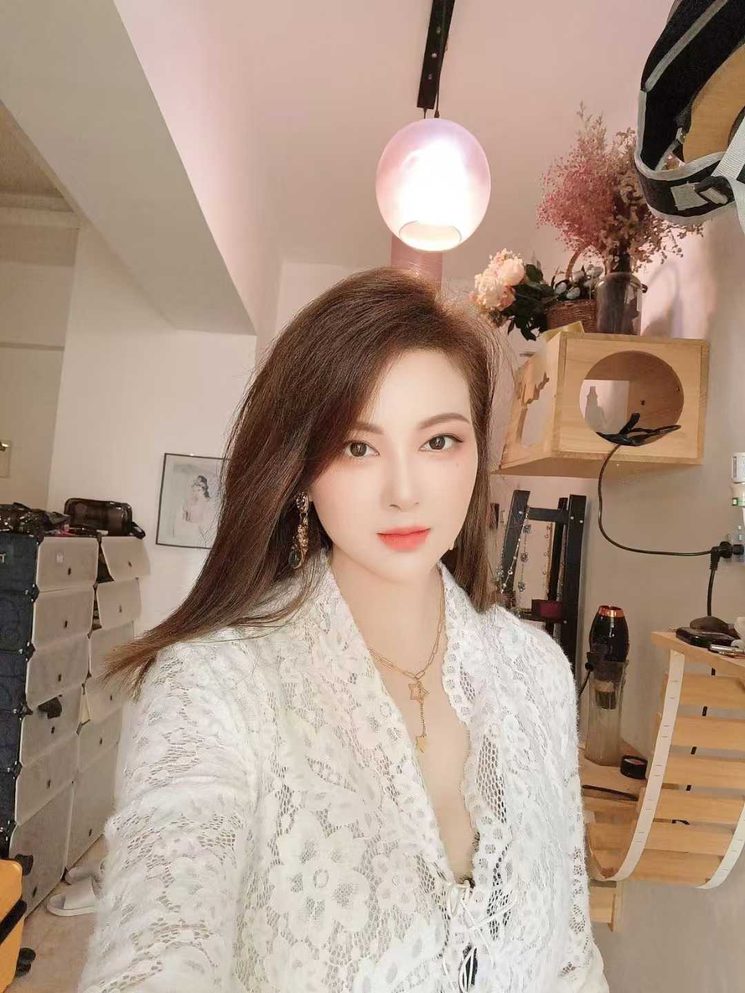 丝袜小妖精嫩滑多汁