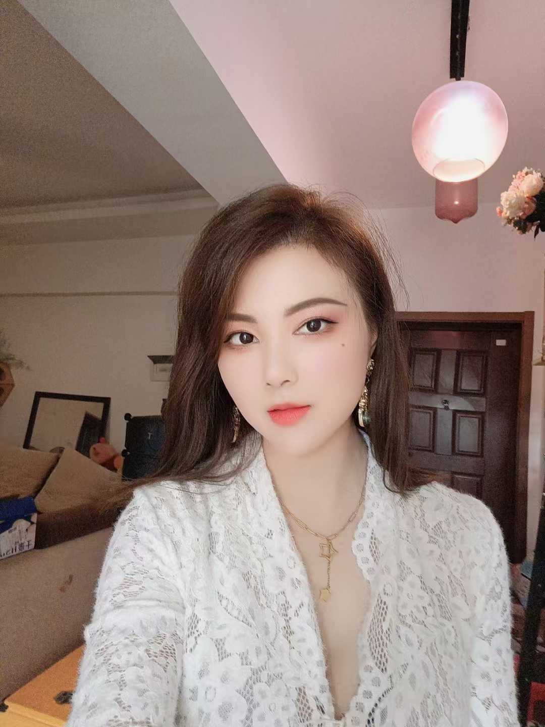 丝袜小妖精嫩滑多汁