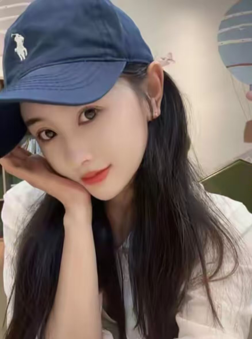 美艳撩人桃子小姐姐