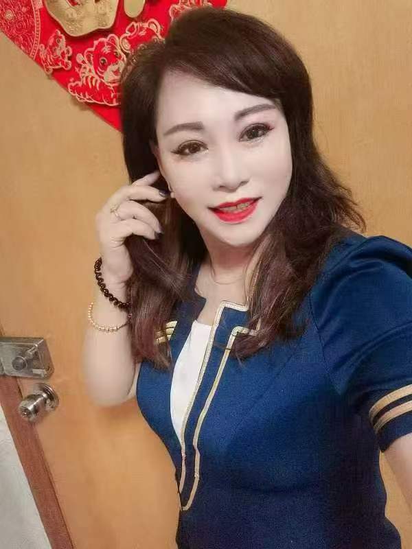 魅惑少妇丰满型很有料