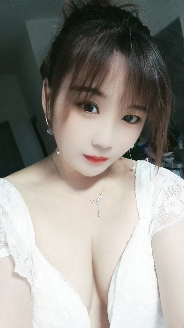 蛇口大白奶小姐姐素素