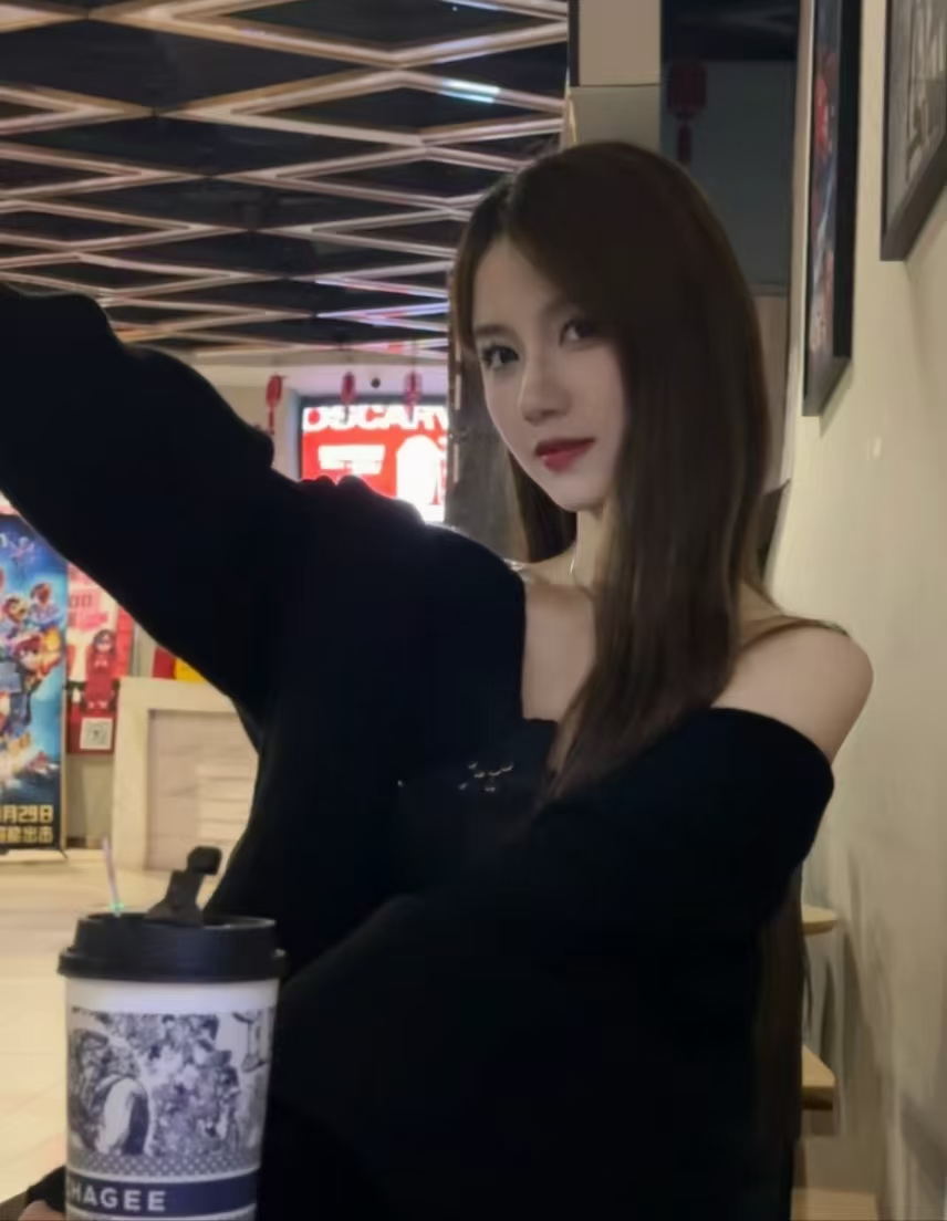 武侯软糯甜妹喵小小