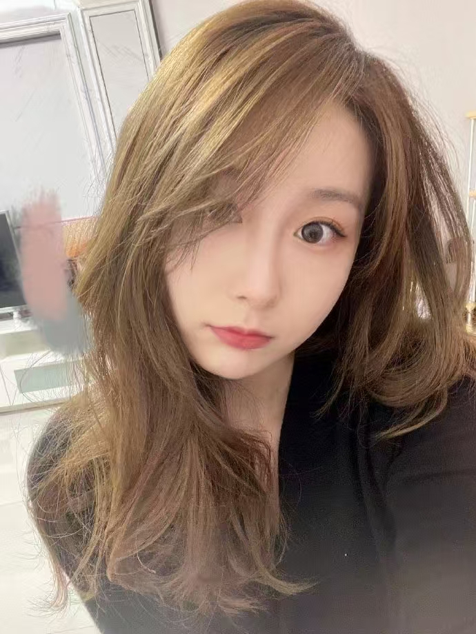 波推很到位配合姿势也多的小姐姐