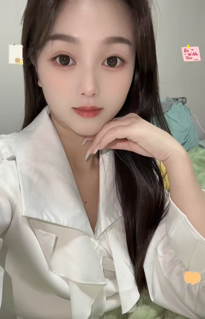 身材高挑匀称抱起来很带感