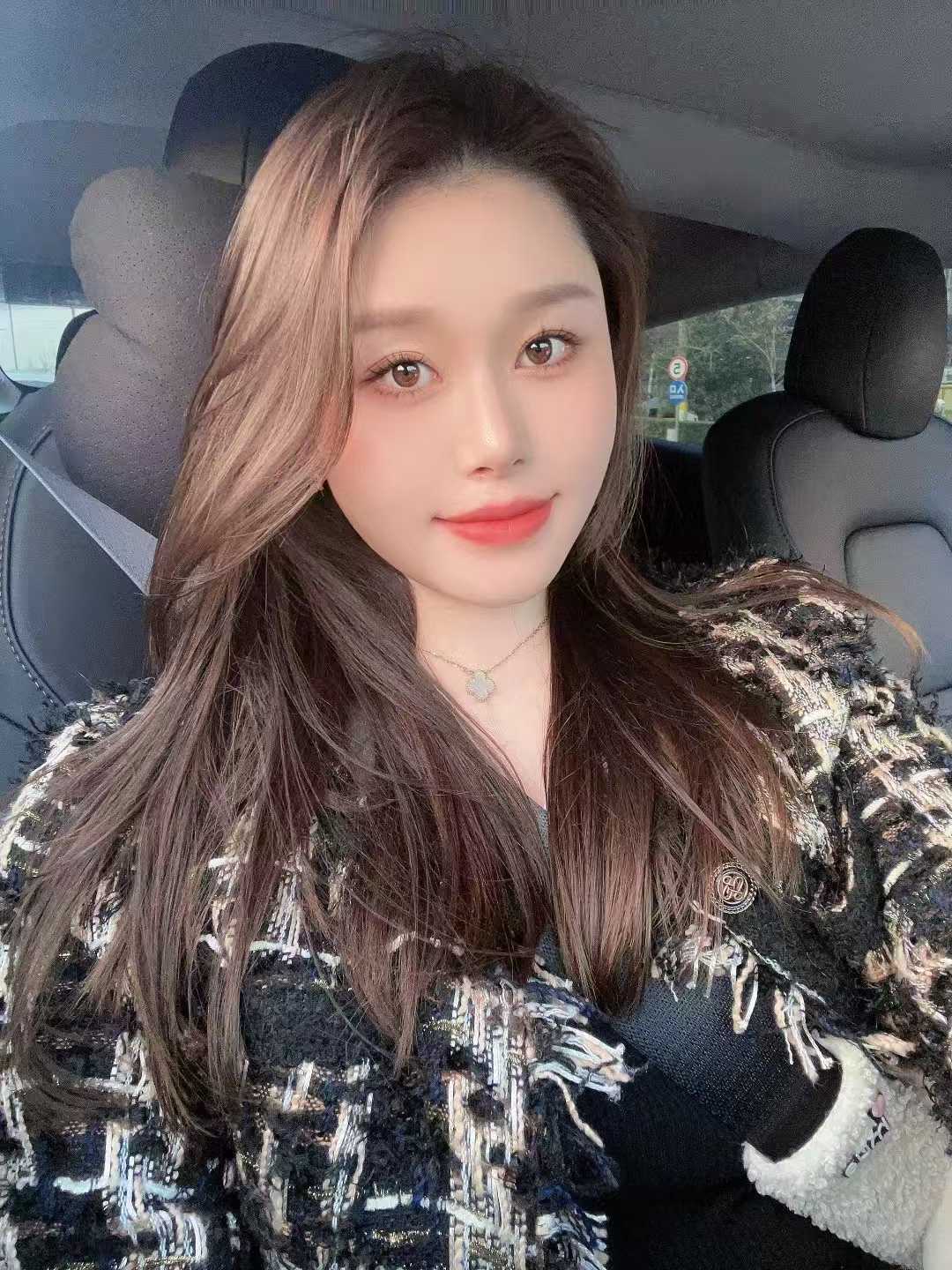 非常水嫩的妹子细皮嫩肉的