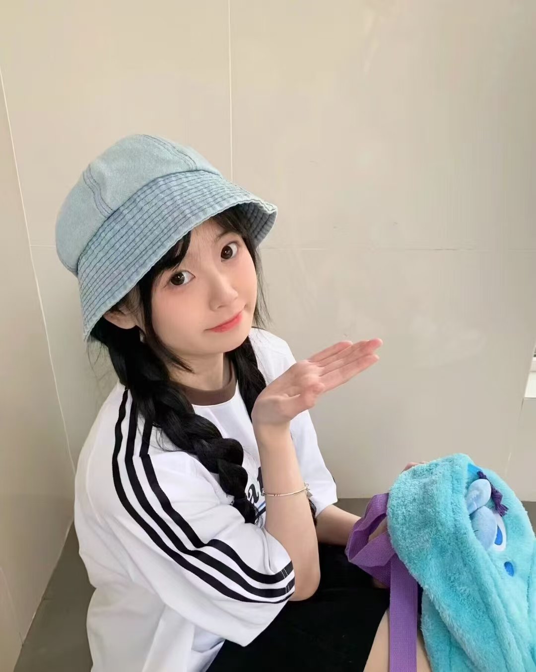 雁塔05年白虎小萝莉