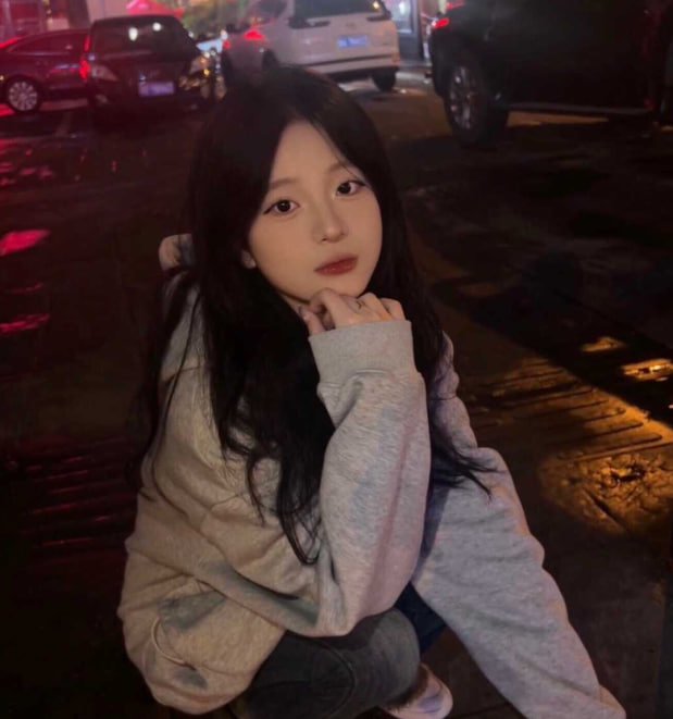 女王调教，年轻漂亮