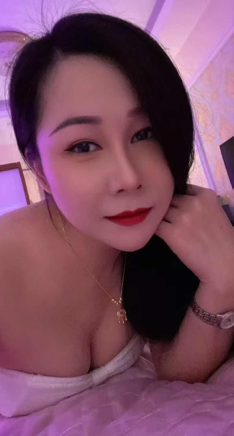 南关魅惑小少妇果儿