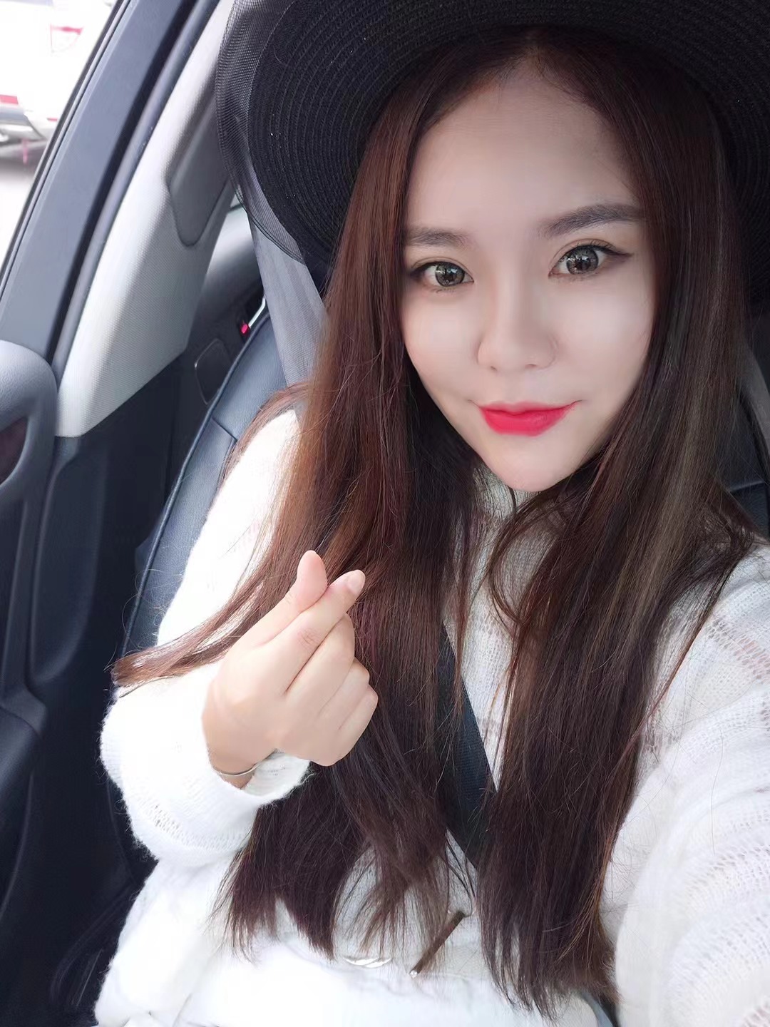 一字马瑜伽老师蜜桃