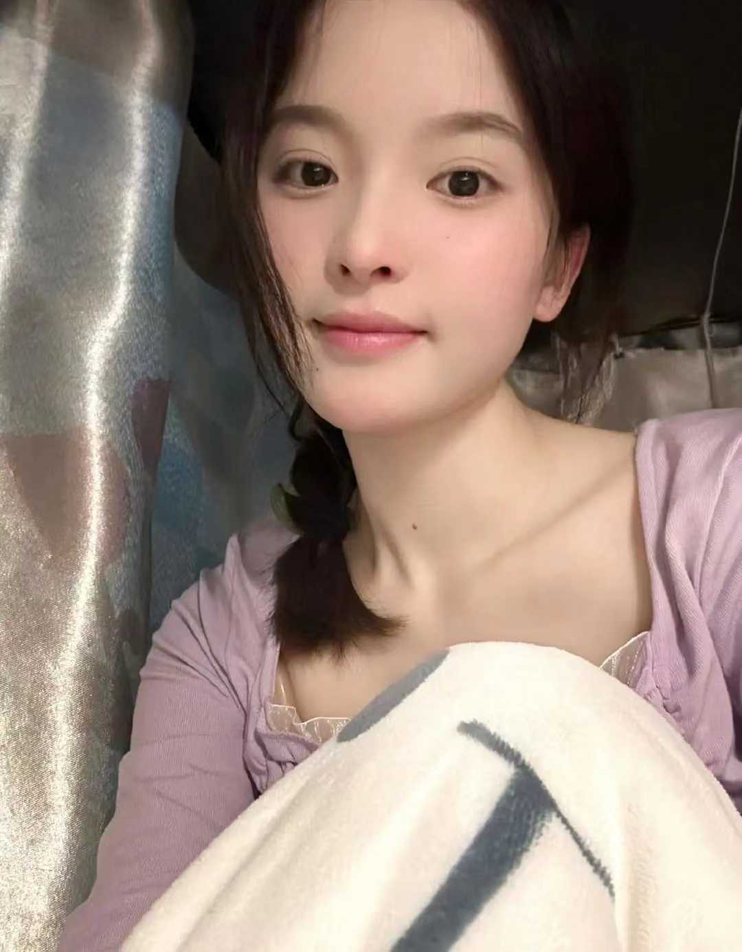 精致公寓小美女