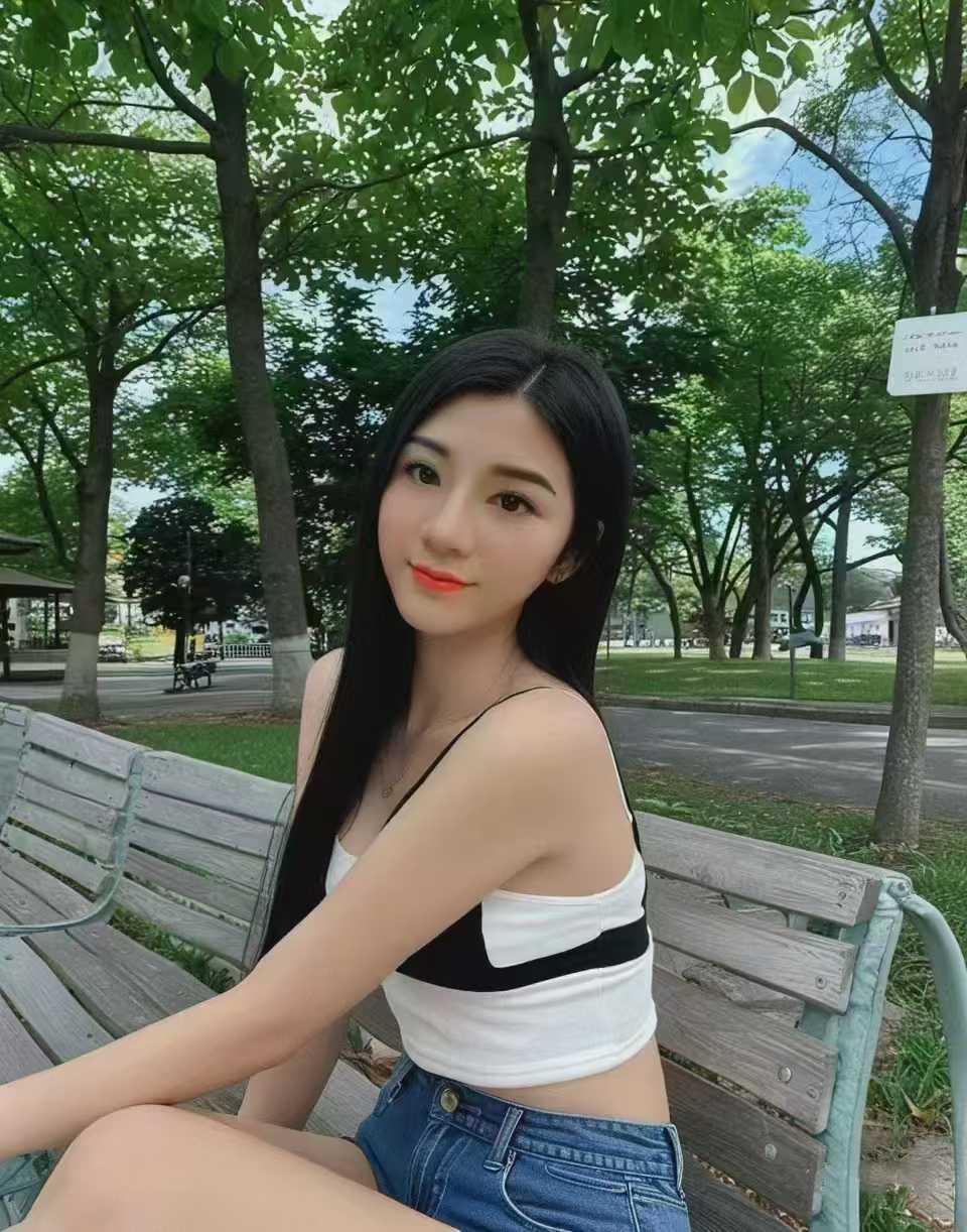 白嫩长腿辣妹美羊羊